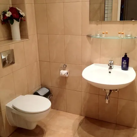Baerliner 3* ברלין