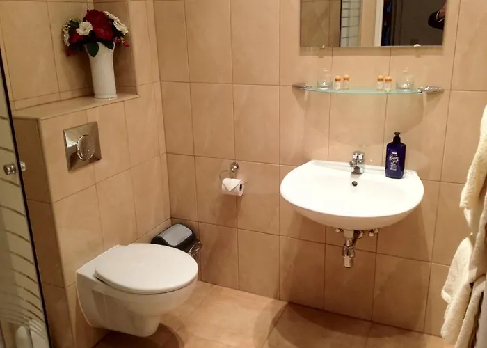 Baerliner 3* ברלין